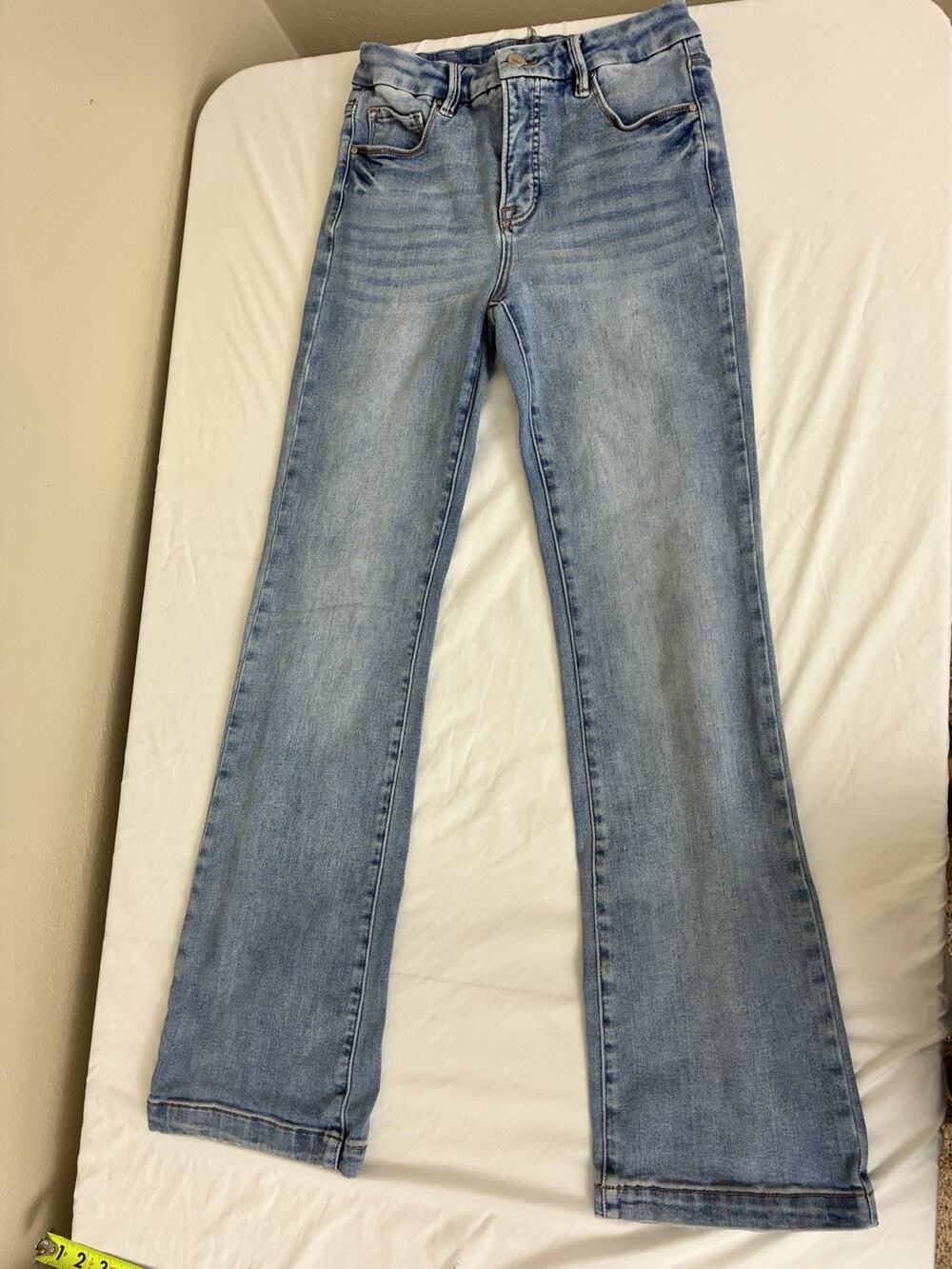 Risen Womens Mid Rise Crop Bootcut Jeans Size 7 Light Wash